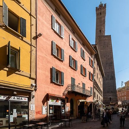 ボローニャLa Mansarda Di Via Zamboni By Wonderful Italyアパートメント エクステリア 写真