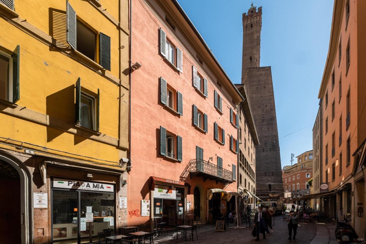 ボローニャLa Mansarda Di Via Zamboni By Wonderful Italyアパートメント エクステリア 写真